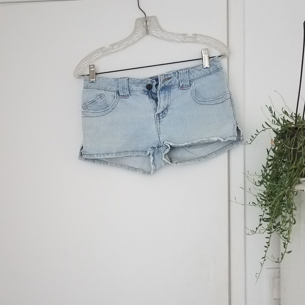 Lilu denim shorts 5 Embroidered Mini Light Wash Mid-rise Stretch 1 1/2" Inseam